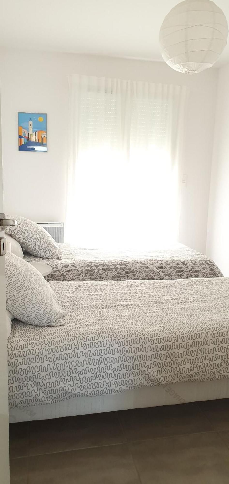 Residence Farenc Vue Sur La Lagune Marseillan  Rom bilde