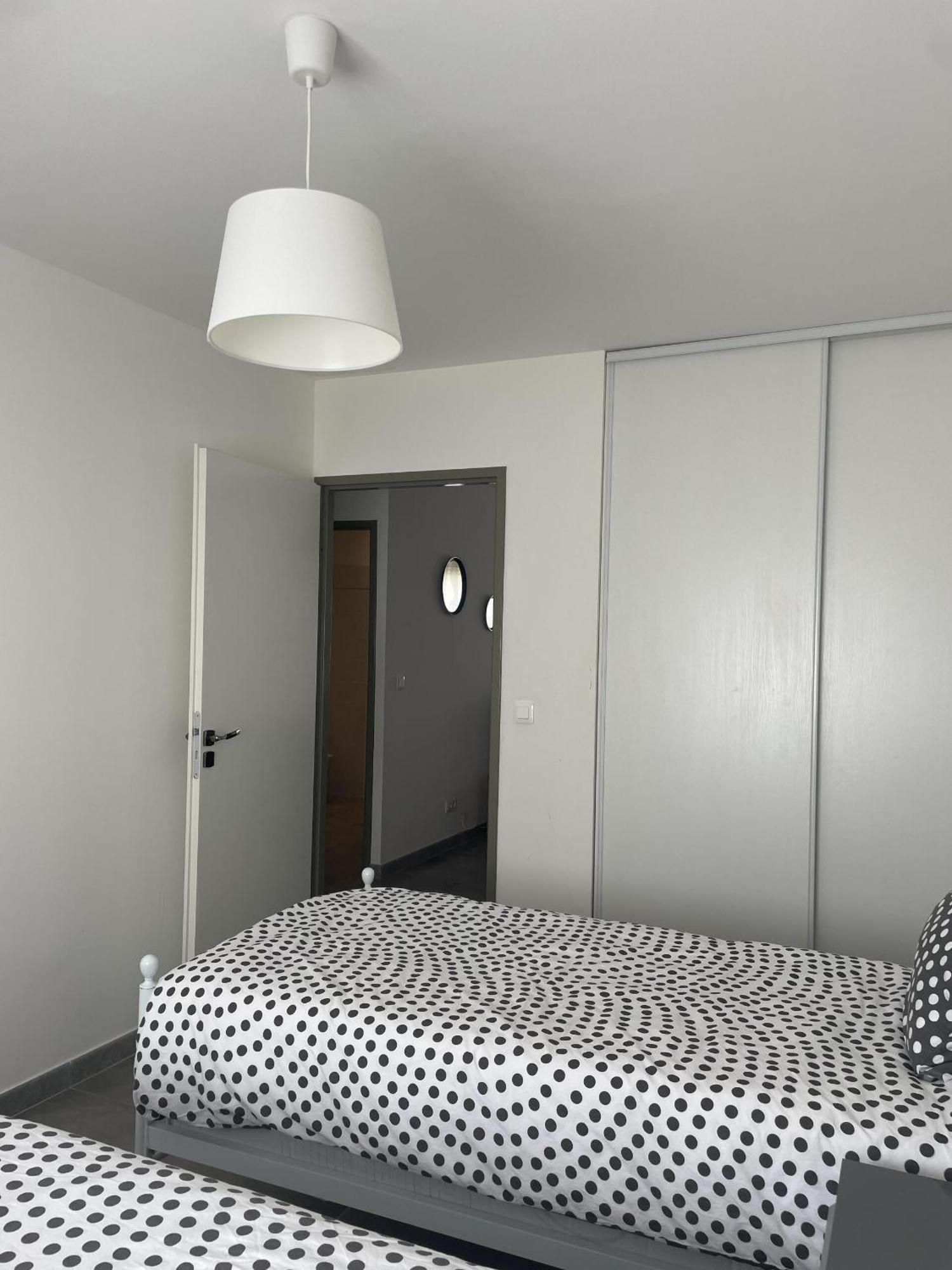 Residence Farenc Vue Sur La Lagune Marseillan  Rom bilde